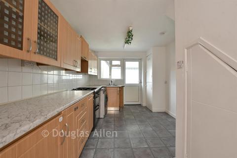 Boult Road, Basildon, Essex 4 bed terraced house for sale