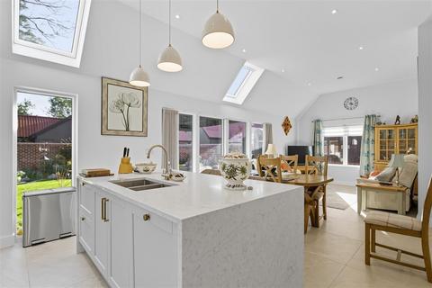 Willow Close, Diss IP23 3 bed detached bungalow for sale