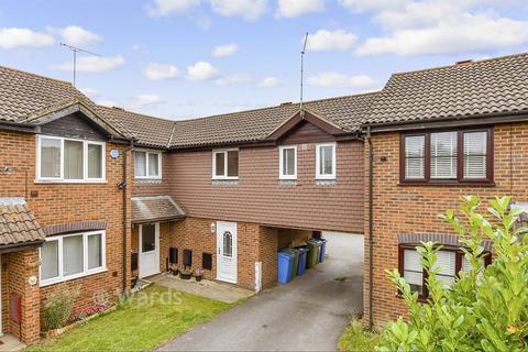 Dan Drive, Faversham, Kent 2 bed terraced house for sale