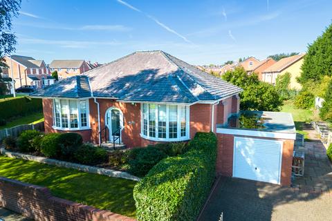 Norley Hall Avenue, Wigan WN5 3 bed detached house for sale