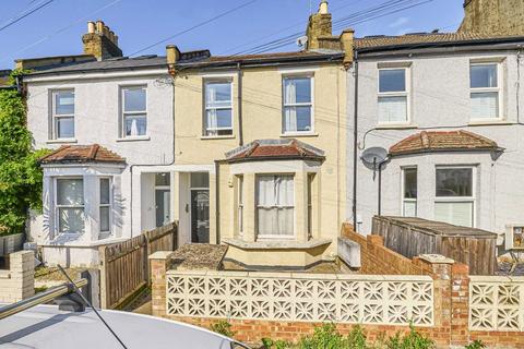 Charlmont Road, London SW17 2 bed flat for sale