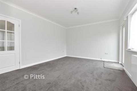 Fairmead Close, Sandown, Isle of Wight 2 bed ground floor maisonette for sale