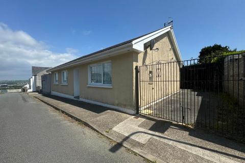 Picton Place, Pembroke Dock, SA72 3 bed bungalow for sale