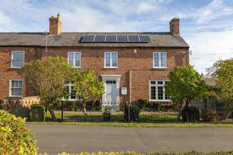 Lilley Street, Long Bennington, Newark 4 bed semi