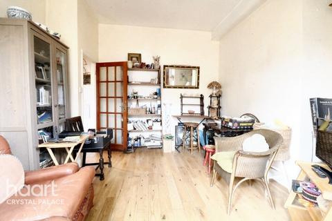 Thicket Road, London 1 bed apartment for sale