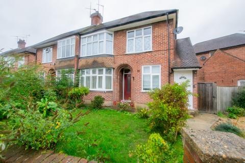 Inverness Avenue, Enfield EN1 2 bed ground floor maisonette for sale