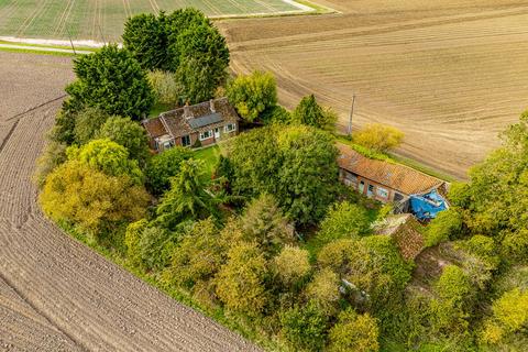 Marsh Lane, Algarkirk 3 bed detached bungalow for sale