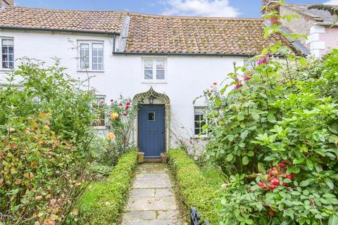 Green Cottage – A Charming Double... 3 bed semi