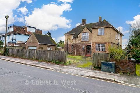 Ladbroke Road, Redhill, Surrey 4 bed detached house for sale