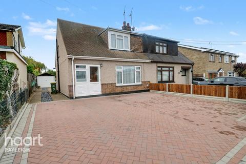 Louise Road, Rayleigh 3 bed semi