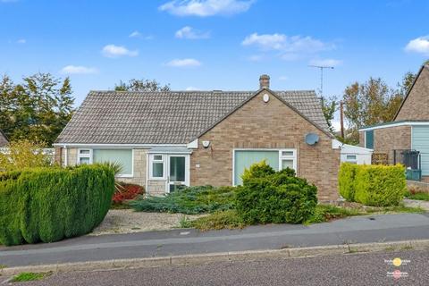 Manor Fields, Bridport DT6 2 bed detached bungalow for sale