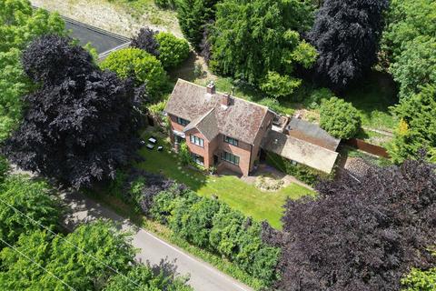 High Street, Royston SG8 4 bed equestrian property for sale