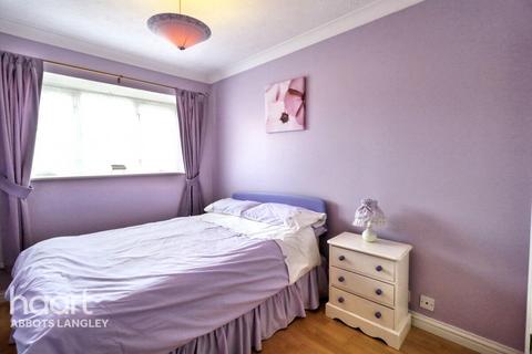 Mallard Road, Abbots Langley 3 bed link detached house for sale