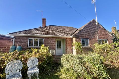 Coopers Lane, Verwood, Dorset, BH31 2 bed bungalow for sale