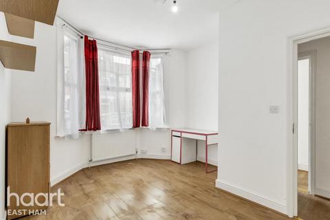 Poulett Road, East Ham 4 bed terraced house for sale