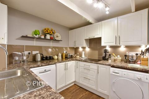 Tennyson Road, Freshwater, Isle of Wight 3 bed terraced house for sale