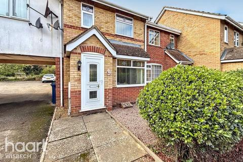 Redwing Drive, Wisbech 2 bed end of terrace house for sale