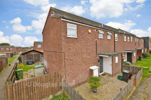 Merrylands, Basildon, Essex 3 bed end of terrace house for sale