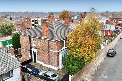 Christchurch Road, Prenton... 5 bed semi