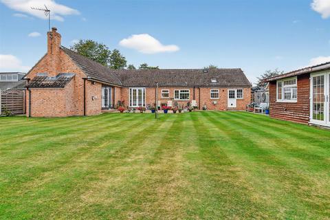 Tollerton Road, Huby, York 4 bed detached bungalow for sale