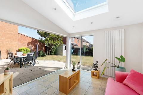 Rushington Close, Cambridgeshire PE27 5 bed detached house for sale