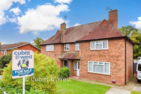 Wyphurst Road, Cranleigh, Surrey 3 bed semi