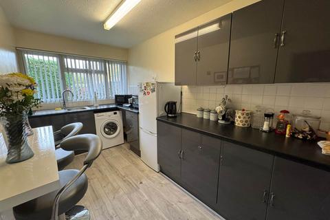 Briarleas Gardens, Upminster RM14 Studio for sale