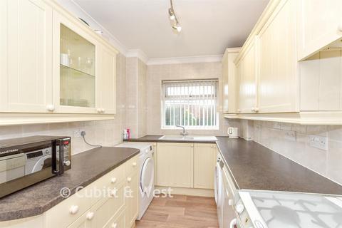 Marama Gardens, Rustington, West Sussex 2 bed ground floor flat for sale