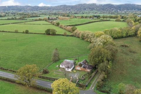 Welland, Malvern, WR13 3 bed detached bungalow for sale