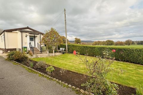 Wickens Meadow, Rye Lane, Dunton Green 2 bed park home for sale