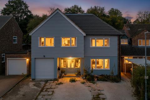 Saxon Way, Saffron Walden, CB11 5 bed detached house for sale