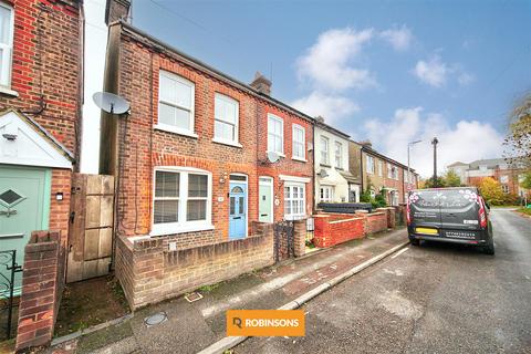 Englands Lane, Dunstable 2 bed end of terrace house for sale
