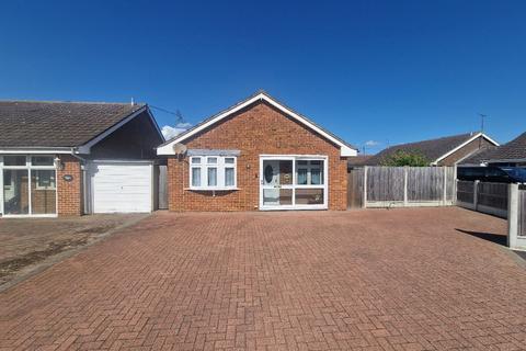 Sussex Close, Canvey Island 2 bed detached bungalow for sale