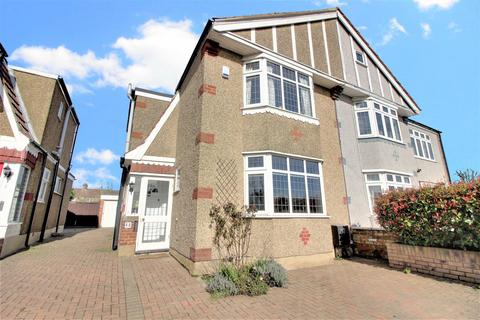 Marina Gardens, Cheshunt 3 bed semi