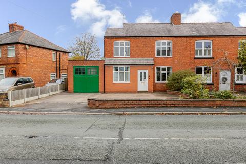 King Street, Middlewich 4 bed semi