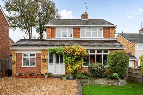 Turnville Close, Lightwater, Surrey... 4 bed detached house for sale