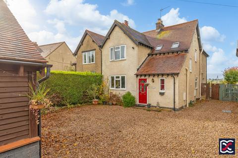 Hilltop, Dodford NN7 4 bed semi