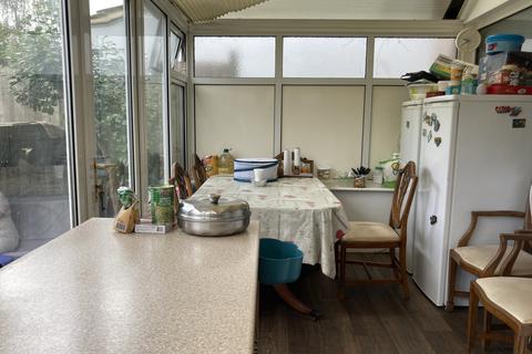 Rydal Gardens, Whitton TW3 4 bed semi