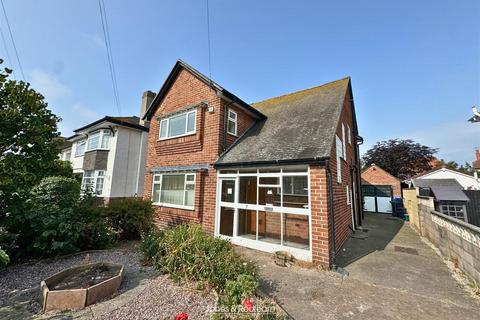 St. Georges Crescent, Rhyl 3 bed detached house for sale