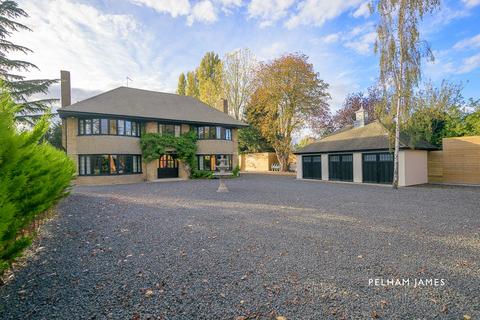 Lincoln Road, Peterborough, PE6 6 bed detached house for sale