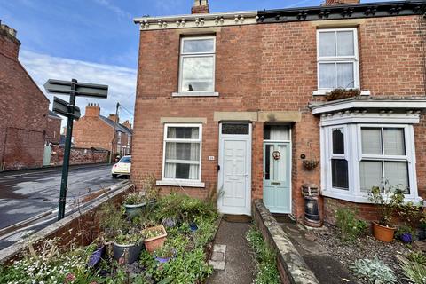 Minster Moorgate, Beverley, HU17 8HR 2 bed terraced house for sale