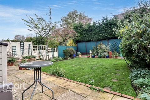 Sandy Lane South, Wallington 3 bed terraced house for sale