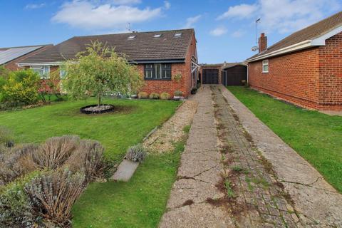 Paddock Close, Clapham, Bedford, MK41 4 bed semi