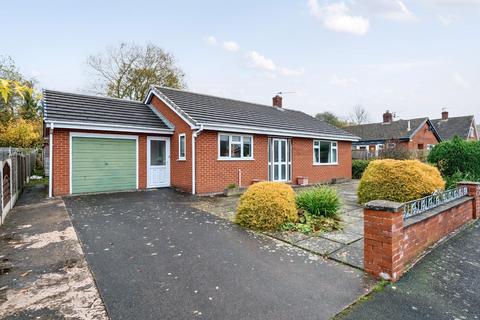Tan Yr Eglwys, Tregynon, Newtown 2 bed detached bungalow for sale