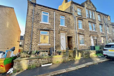Wellington Street, Huddersfield 3 bed end of terrace house for sale