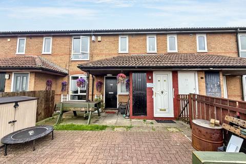 Whinmoor Place, Cowgate, Newcastle... 2 bed flat for sale