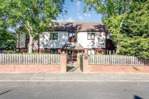 Castle Green, Tyne and Wear SR3 1 bed flat for sale