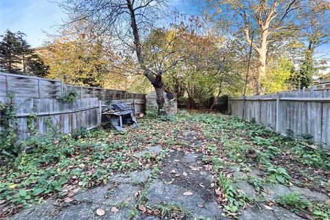 Lewisham Way, London SE14 1 bed flat for sale