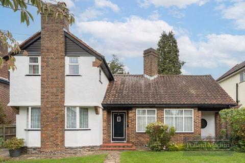 Purley Downs Road, Sanderstead 3 bed detached house for sale