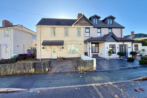 142 Clarence Road, Bilston, WV14 6PG 2 bed semi